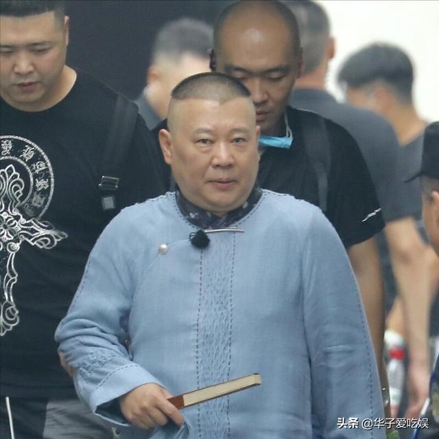 朋友圈怎么統(tǒng)一回復(fù)大家祝福的評(píng)論應(yīng)該說(shuō)什么，朋友圈怎么統(tǒng)一回復(fù)大家祝福的評(píng)論呢？