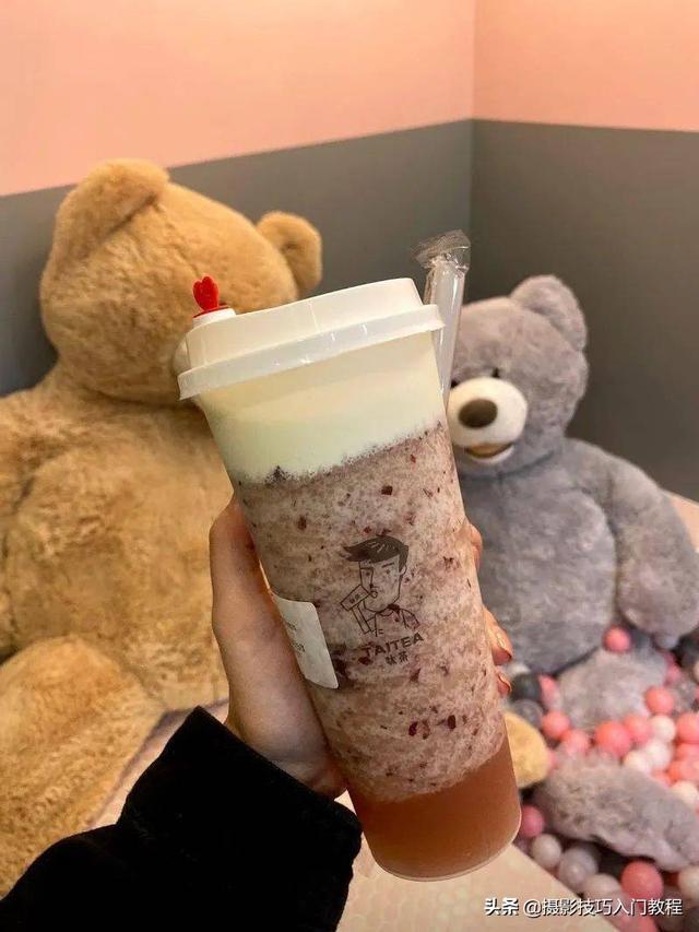 發(fā)朋友圈的手拿奶茶圖片蜜雪冰城，發(fā)朋友圈的手拿奶茶圖片高清？
