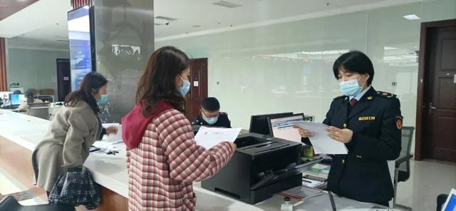 【推進雙“一號工程”】最新！鉛山新開辦企業(yè)進入“零費用”刻章時代