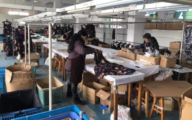 先帝創(chuàng)業(yè)未半而中道崩殂是什么文章，先帝創(chuàng)業(yè)未半而中道崩殂,今天下三分,益州疲弊翻譯朗讀