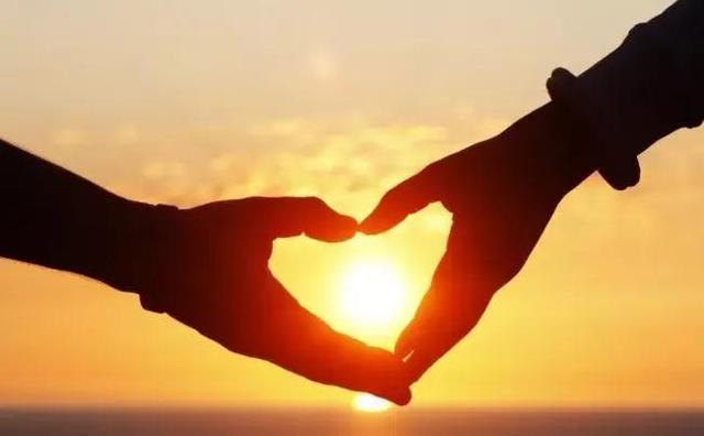 勞動法不允許夫妻在一個公司上班的規(guī)定是什么（勞動法不允許夫妻在一個公司上班的規(guī)定有哪些）