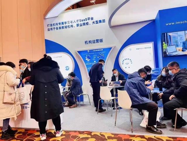 金財(cái)控股培訓(xùn)咋樣?。ń鹭?cái)控股培訓(xùn)咋樣呀）