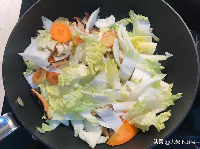 鮮蝦粉絲煲的家常做法，蝦仁粉絲煲的家常做法？