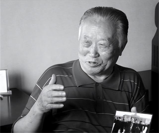 霍金斯的死亡過程30秒（霍金死亡全過程的視頻）