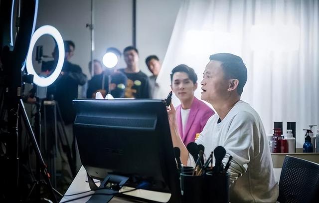 為什么李佳琦最近不直播？李佳琦直播間最近怎么了