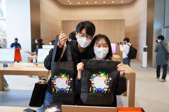 有沒有專賣情侶東西店鋪（情侶衣服品牌店有哪些品牌）