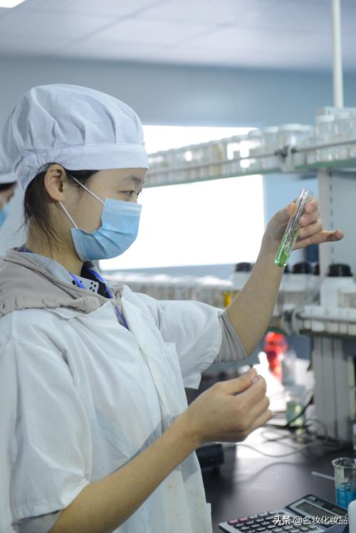 在家里給工廠做代加工但是工商局來查（在家里給工廠做代加工一箱掙2元可以干嗎）