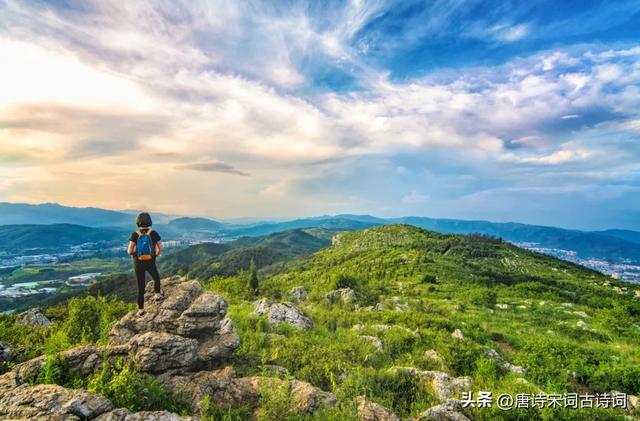 登山的朋友圈句子，登山心情發(fā)朋友圈句子適合爬山發(fā)的說說句子？
