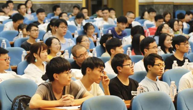 淘寶大學(xué)里面老師帶學(xué)生是真是假（淘寶大學(xué)講師都是什么人）
