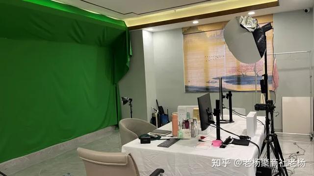 023年所有商業(yè)依然都可以用直播賣一遍！"
