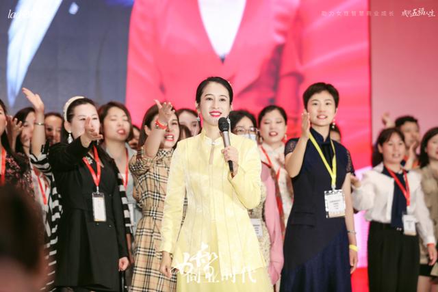 四十歲女人創(chuàng)業(yè)做什么生意好（女人創(chuàng)業(yè)做什么生意好賺錢）