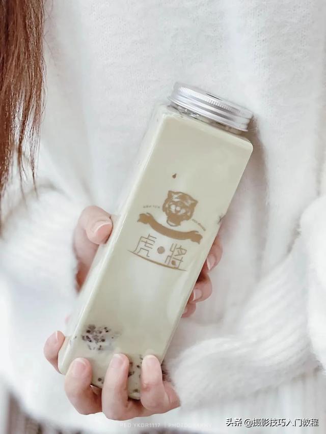 發(fā)朋友圈的手拿奶茶圖片蜜雪冰城，發(fā)朋友圈的手拿奶茶圖片高清？