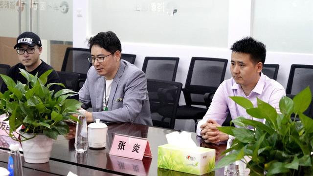 全球第一家上市的互聯(lián)網(wǎng)電商平臺，全球最早的電商平臺？