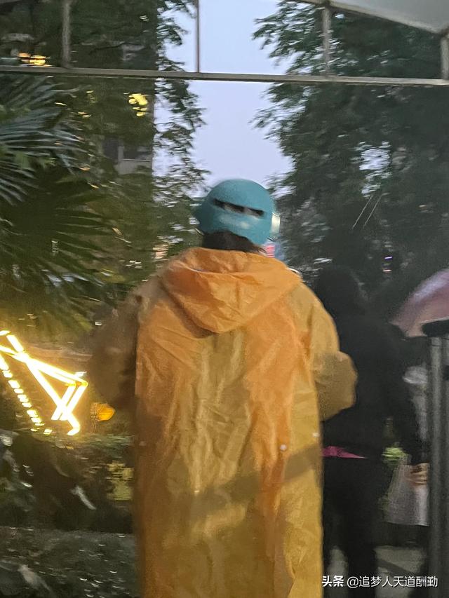 送外賣賺錢嗎，疫情期間送外賣賺錢嗎？