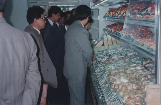 創(chuàng)業(yè)開個店（我要自己開店）
