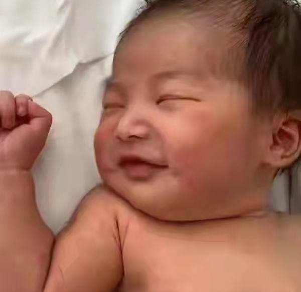 寶媽曬寶寶吃母乳的說說，寶媽曬寶寶吃母乳的說說心情？