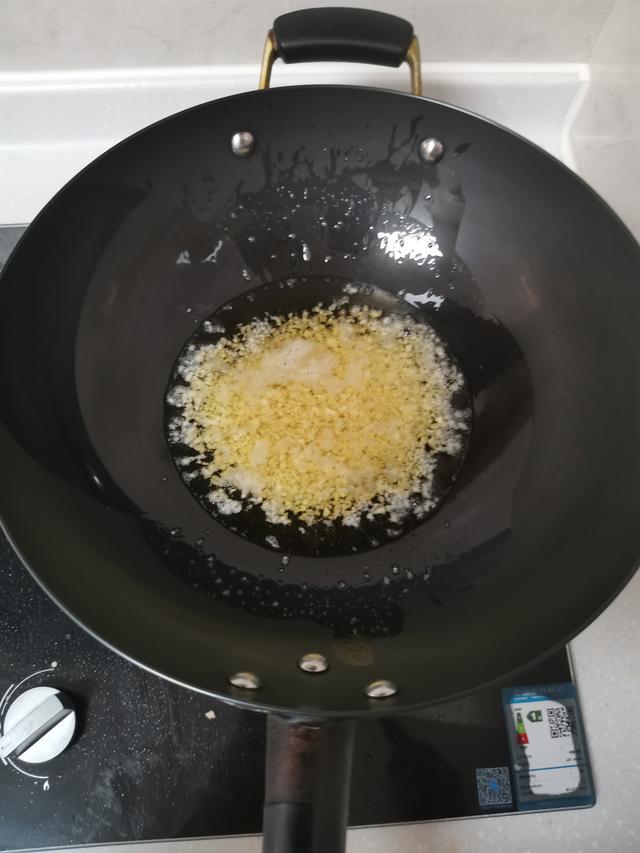 蝦仁粉絲蒜蓉做法大全圖解視頻，蝦仁粉絲蒜蓉做法大全圖解圖片？