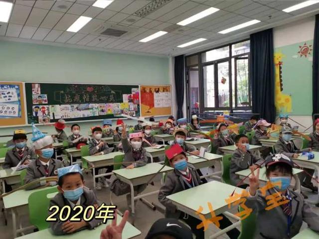 大學(xué)開學(xué)圖片發(fā)朋友圈，大學(xué)開學(xué)圖片發(fā)朋友圈文案？