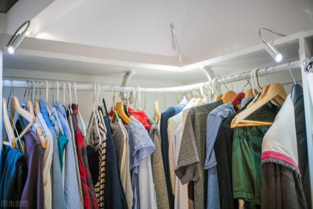 想做收舊衣服生意（做舊衣服回收生意咋樣做）