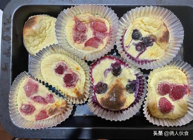 曬自己做的菜發(fā)朋友圈的幽默句，自己做菜發(fā)朋友圈配文字幽默說說？