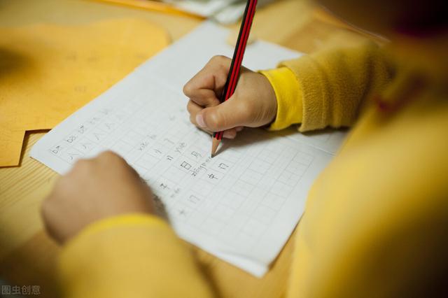 適合練字發(fā)朋友圈的句子圖片搞笑，適合練字發(fā)朋友圈的句子圖片高清？
