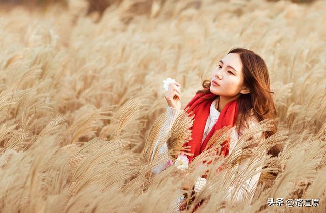 個人怎么做自媒體賺錢，個人通過自媒體怎么賺錢？