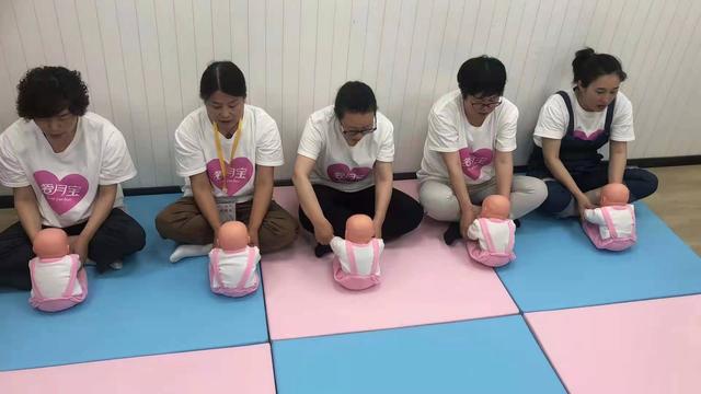 哪里培訓月嫂比較正規(guī)的(哪里培訓月嫂最正規(guī))