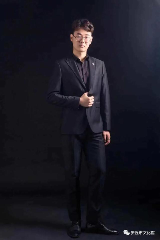 藝術(shù)培訓機構(gòu)師資介紹怎么寫文案（藝術(shù)培訓機構(gòu)的簡介怎么寫）