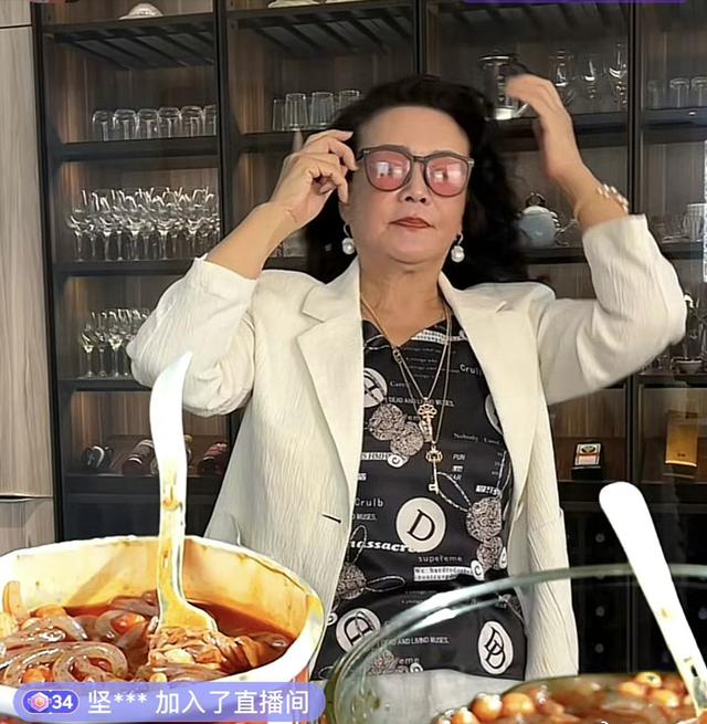 綠幕摳圖直播需要的環(huán)境（綠幕摳圖直播有黑邊）