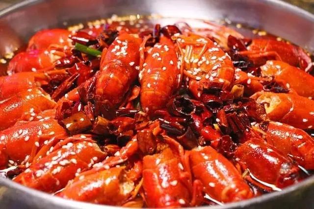 自制小龍蝦發(fā)朋友圈怎么說，大龍蝦發(fā)朋友圈說什么？