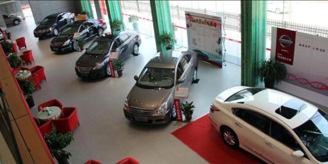 買(mǎi)車(chē)女銷(xiāo)售要陪你一晚上怎么辦（賣(mài)車(chē)的銷(xiāo)售說(shuō)陪你睡）