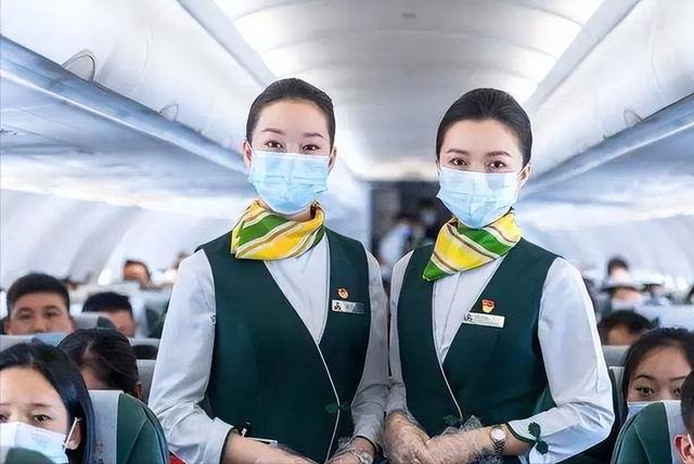 廣東空姐發(fā)朋友圈內(nèi)衣照片視頻（廣東空姐發(fā)朋友圈 圖片大全）