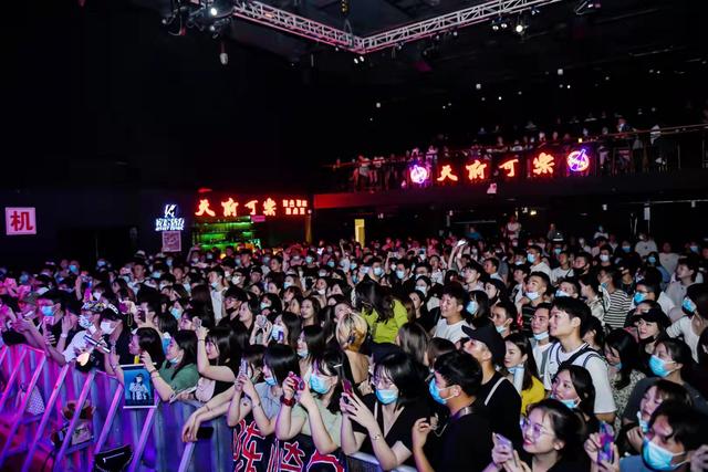 抖音音樂排行榜2022最新英文歌名，抖音音樂排行榜2022最新英文歌是什么？