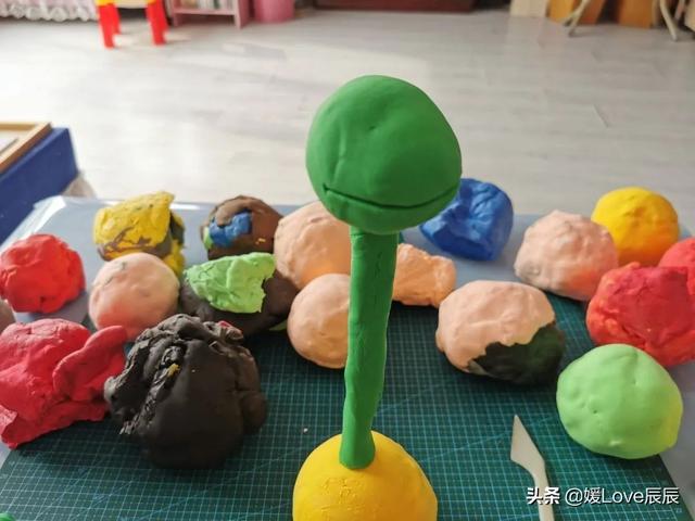 00種簡(jiǎn)單粘土造型視頻（100種簡(jiǎn)單粘土造型食品）"