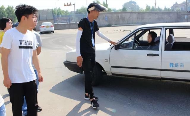 高考完學(xué)生兼職可以干什么，高考后做什么兼職工作？