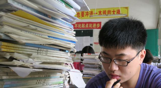 男生練什么字體最好看（男生適合練的字體）