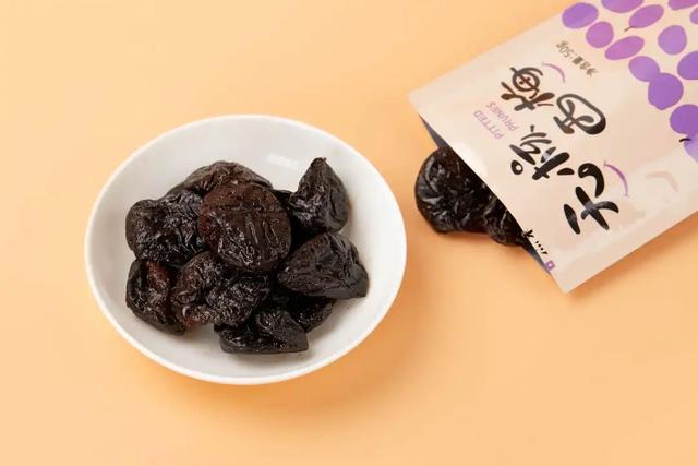 西梅和李子的營養(yǎng)價值一樣嗎（西梅是李子的一種嗎_）