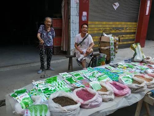 適合農(nóng)村集市的小生意（夏天集市賣什么賺錢）