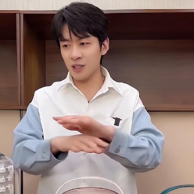 抖音董先生哪里人的，抖音董先生原名叫啥呢？