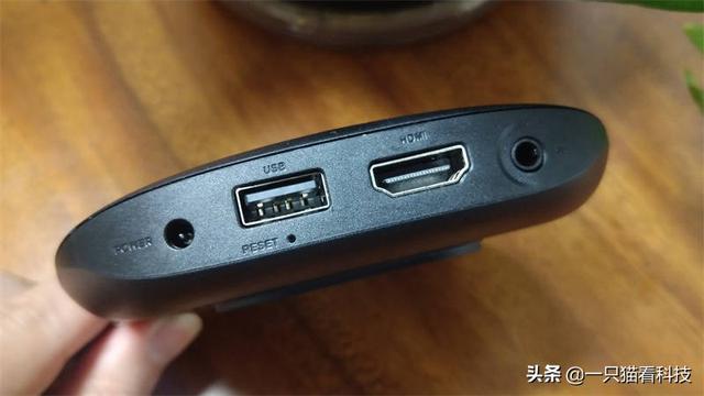 能看私人頻道的電視盒子直播軟件下載安裝（電視盒子可以看直播的軟件）