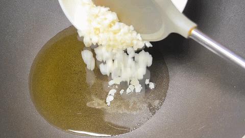 蒜蓉粉絲蒸蝦怎么做，蒜蓉粉絲蒸蝦怎么做好吃又簡單？
