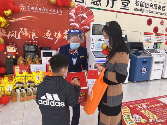 電子銀行客戶包括哪兩類業(yè)務(wù)，電子銀行客戶包括哪兩種？