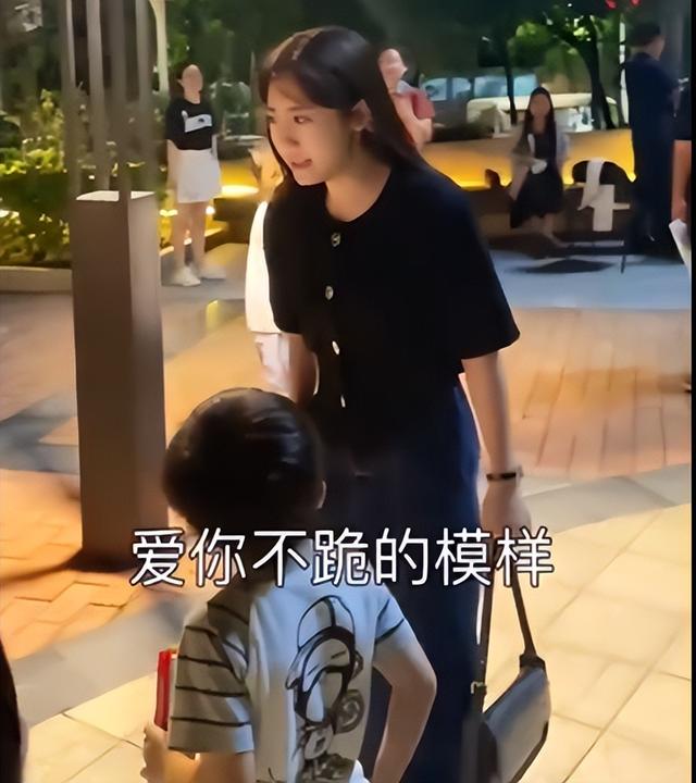 022抖音最火小學生的歌曲，2022抖音最火小學生的歌曲是什么？"