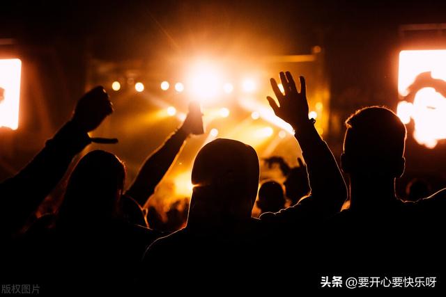 快手抖音發(fā)視頻怎么賺錢的1002無標(biāo)題，抖音快手發(fā)視頻掙錢？