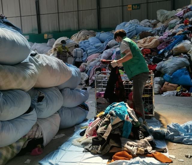 哪里回收舊衣服給錢，他們收舊衣服怎么賺錢的？