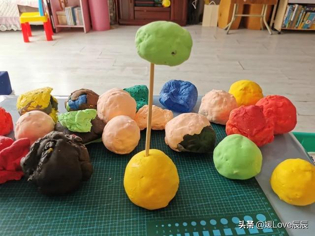 00種簡(jiǎn)單粘土造型視頻（100種簡(jiǎn)單粘土造型食品）"