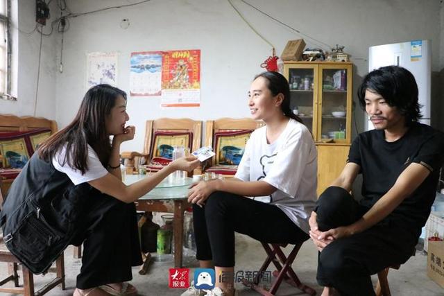 怎樣寫快手個人介紹女生（快手個人設(shè)置簡介怎么寫女生）