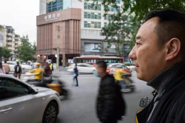 抖音陳警官是誰，抖音上陳總個人資料？