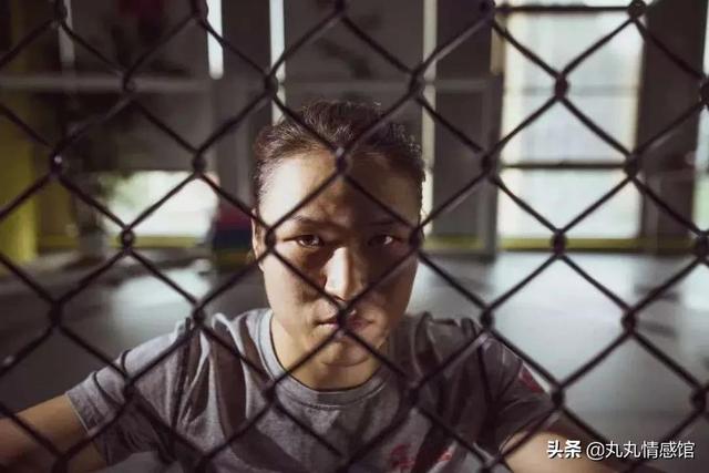健身房銷售有底薪嗎，去健身房做銷售顧問工資怎么樣？
