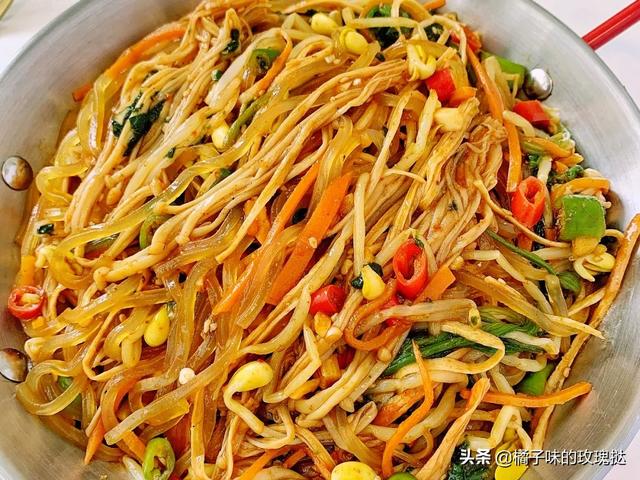 涼拌豆芽粉絲的做法大全家常，涼拌豆芽粉絲怎么做好吃法竅門？